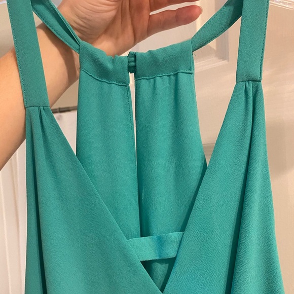 Blue flow top size large but fits small - Picture 4 of 5